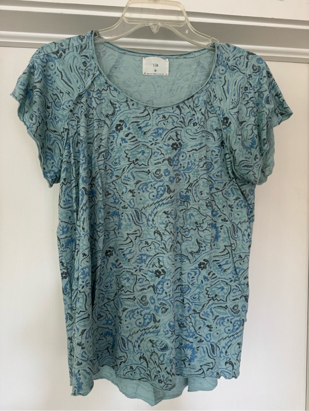 T.la blue printed cotton/modal blend capped sleeve tee